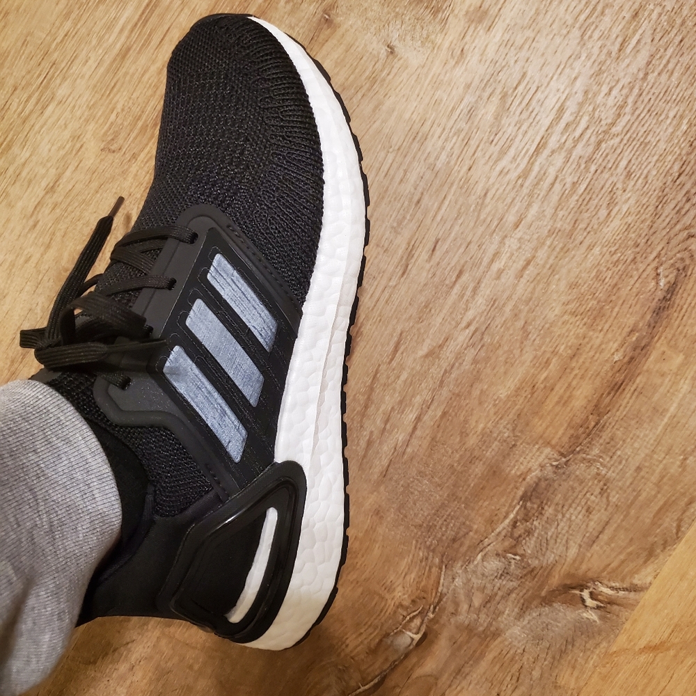 Adidas Ultra Boost 20